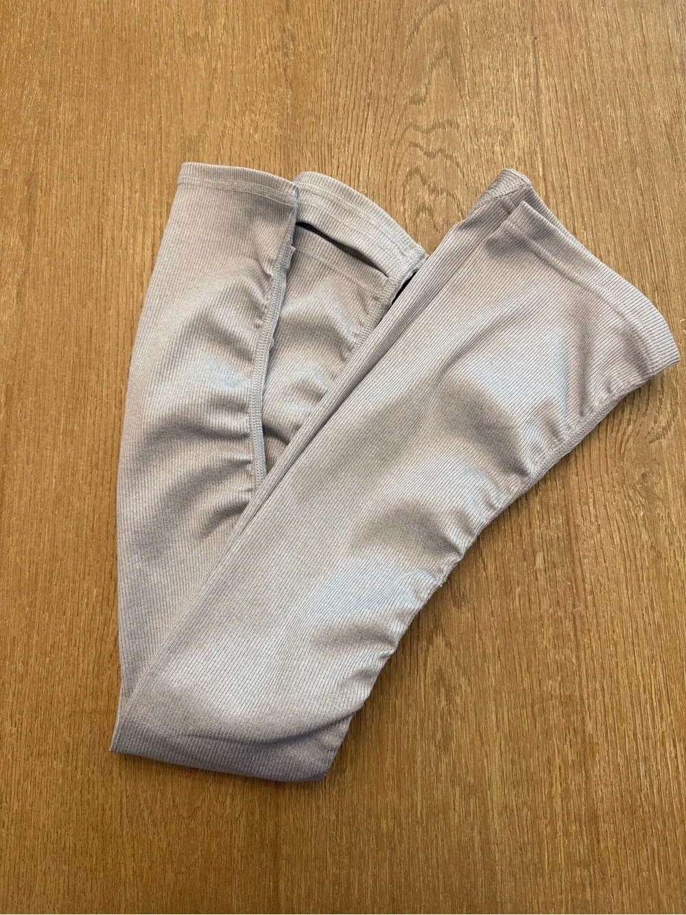 ALO Yoga Goddess Leg Warmers in Dove Grey Heather, XS/S